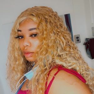 Meet your Posher, Mikayla